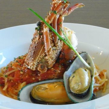 パスタ　伊勢海老　ムール貝