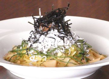 パスタ　バター醤油　しらす　スパゲッティ